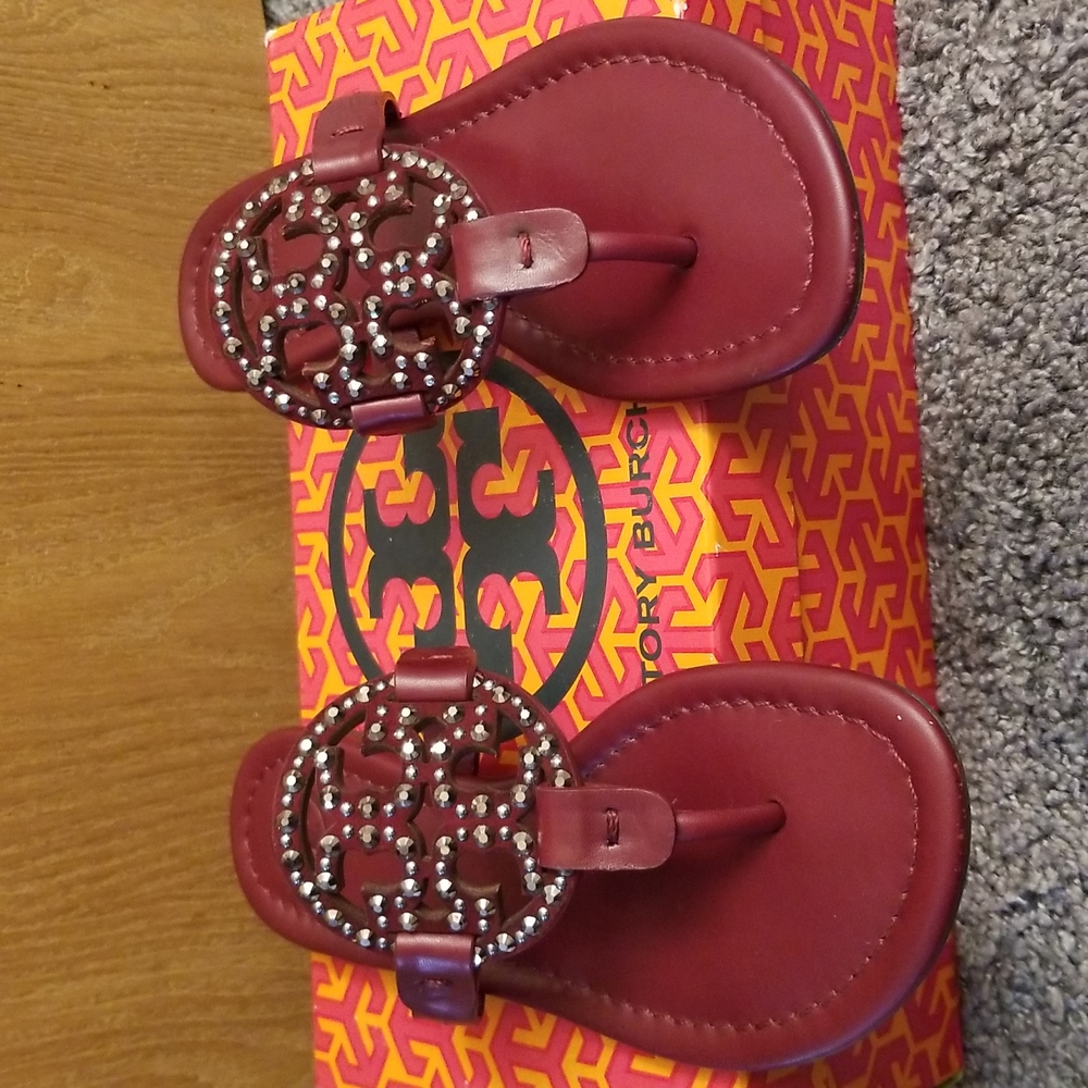Tory burch jeweled medallion Miller sandals 🔥🔥